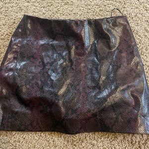 Stylish Black and Maroon Snakeskin Print Women's Skirt